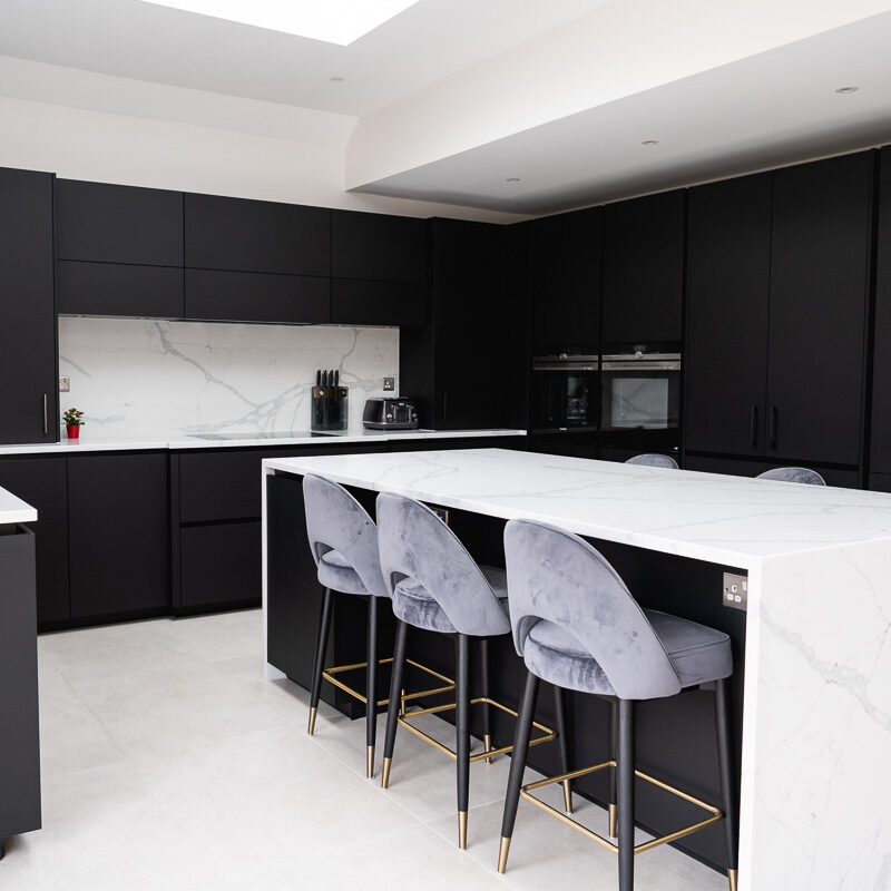 Black and White Handleless Kitchen