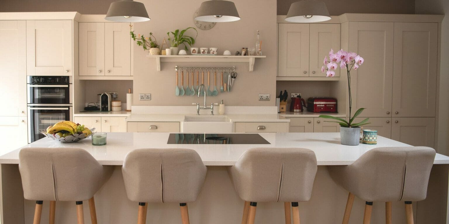 Kitchen Island with Stools